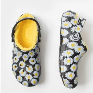 CROCS Classic Lined Daisy Womens Clog